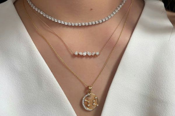 10 façons dont la longueur des colliers transforme votre look